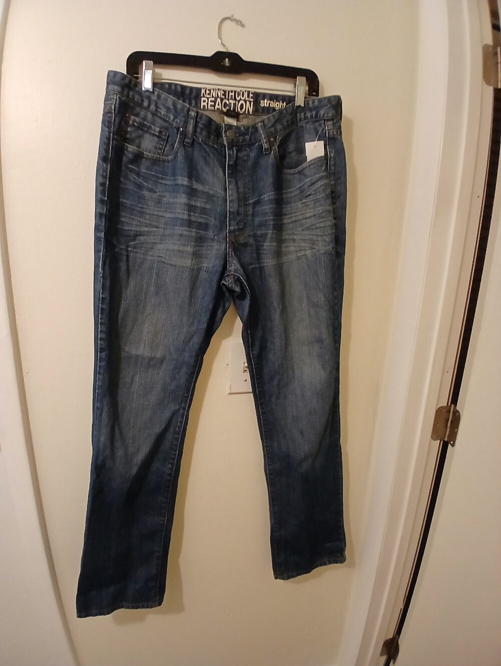 Kenneth Cole Reaction Men's Straight Jeans in Faded Indigo